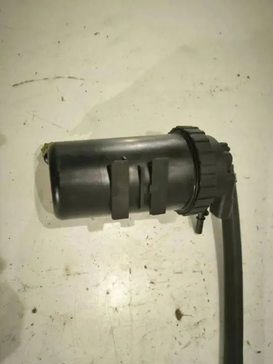Ford Brandstofffilterhuis OEM 9305Z522 - Gebruikt image 6