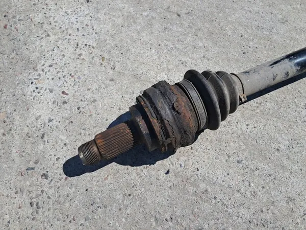 Drivaxel Bak Vänster Höger 7 521 130 BMW E60 520i image 2