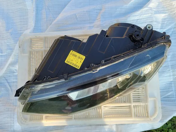 Skoda OE 5E1941015 Farol Esquerdo image 3