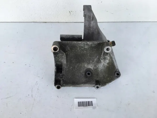 AC-kompressorin Kiinnike OEM 1031310935 Mercedes W124 image 2