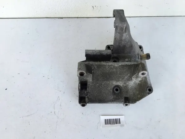AC-kompressorin Kiinnike OEM 1031310935 Mercedes W124 image 5