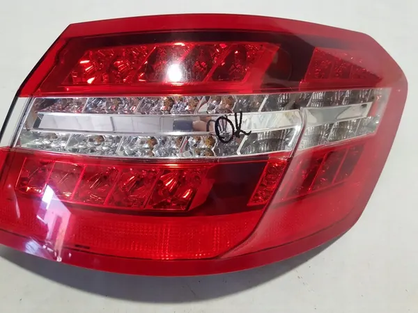 RECHTER ACHTERLAMP MERCEDES W212 SEDAN A2129060658 image 3