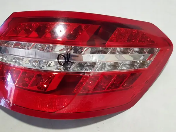 RECHTER ACHTERLAMP MERCEDES W212 SEDAN A2129060658 image 4