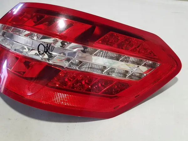 RECHTER ACHTERLAMP MERCEDES W212 SEDAN A2129060658 image 5