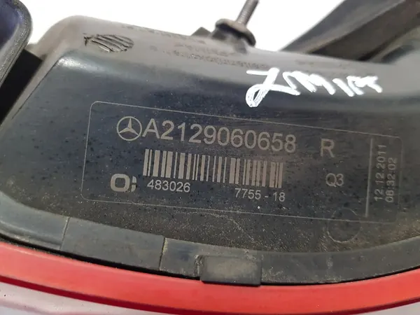 RECHTER ACHTERLAMP MERCEDES W212 SEDAN A2129060658 image 9