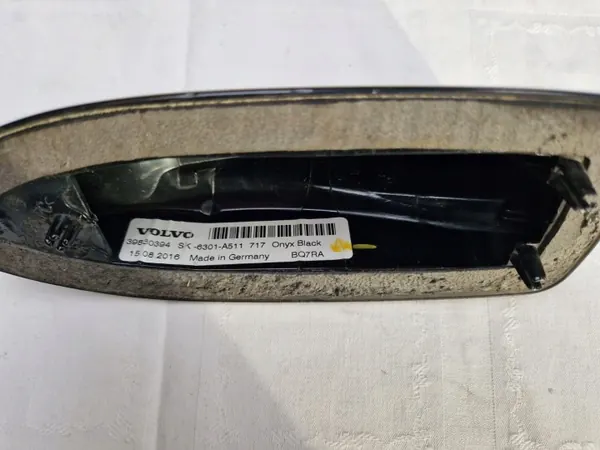 Volvo V70 2015 Cache Antenne Toit OEM 39830394 image 3