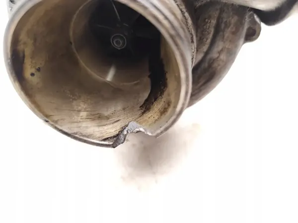 Mazda 5 Turbo OEM VJ370809 2.0 CD Diesel 110 hv image 10