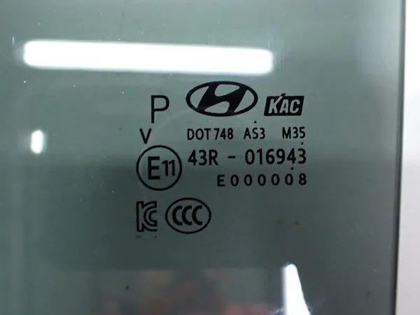 Vitre de Porte Arrière Gauche Hyundai Kona I 2019 OEM image 2