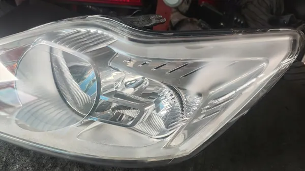 Faros izquierdo Ford Focus MK2 LIFT image 3