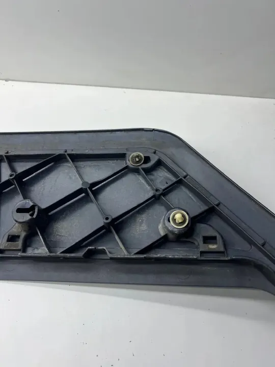Moldura maletero BMW 7 E65 OEM 5113-8223241 - Usado image 8