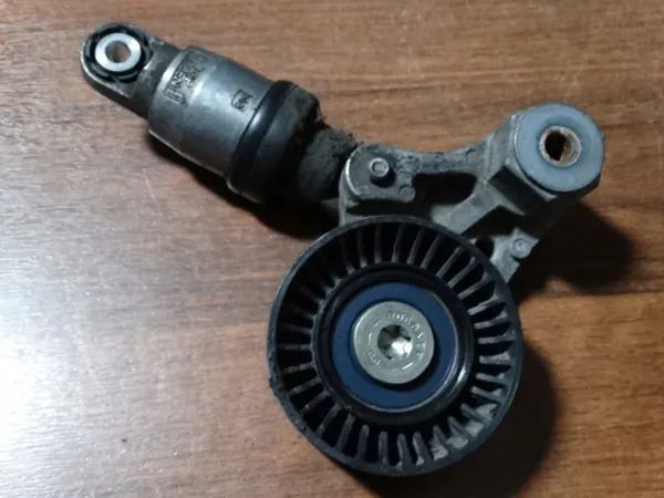 Rodillo de tensor Porsche 991 image 3