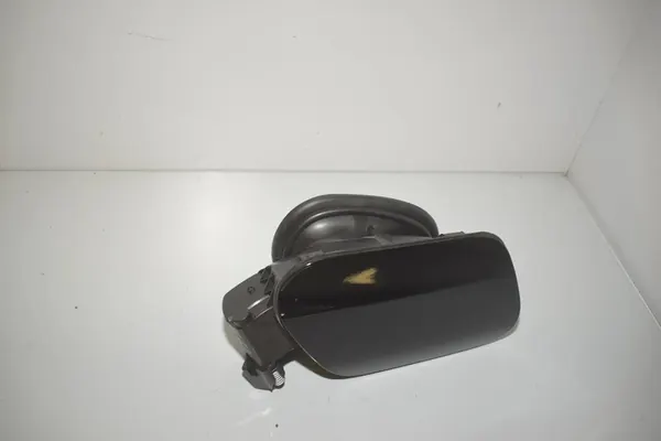 Bouchon de réservoir BMW F40 1.5L 2022 OEM 51767454411 image 2