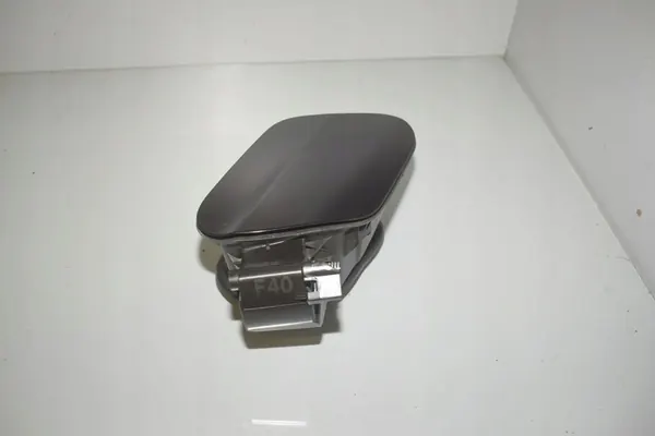 Bouchon de réservoir BMW F40 1.5L 2022 OEM 51767454411 image 4