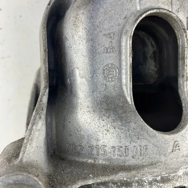 Engine Mount Audi A4 A5 A6 C8 A7 Q5 40 TDI 2.0 image 3