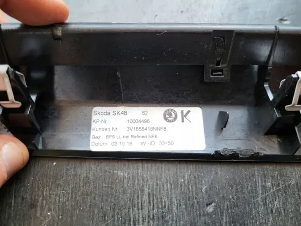 Garniture tableau de bord Skoda Superb III OEM 3V1858418NNF8 image 7