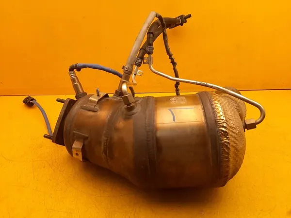 Porsche 911 GTS 3.0B Left Catalytic Converter 992131765 image 5