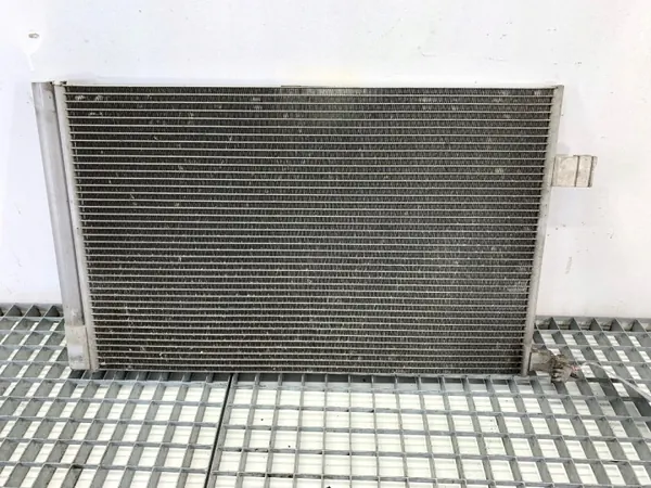 Begagnad AC-kondensor OEM GX73-19710-BC för Jaguar F-Pace image 2