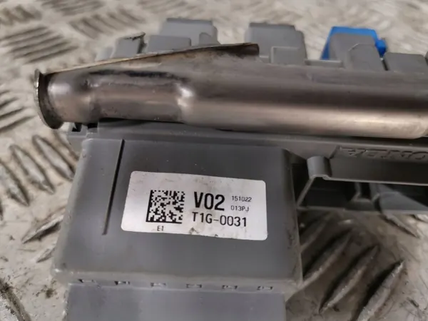 Honda CR-V Relaisbox OEM 151022 - Gebraucht image 3