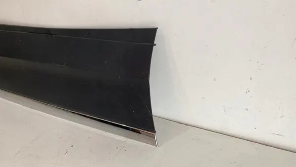 Rear Right Door Trim VW Tiguan II 5NA854950N image 3