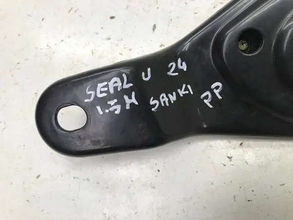 Support de suspension avant droit BYD SEAL U 2024 SA3HJU-2810600 image 3