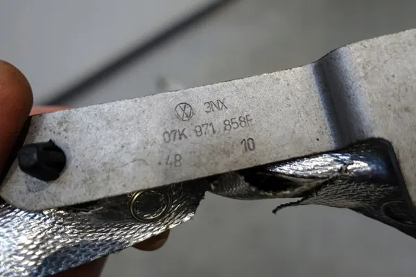 Sensor de batida VW BEETLE 5C 2.5 image 3