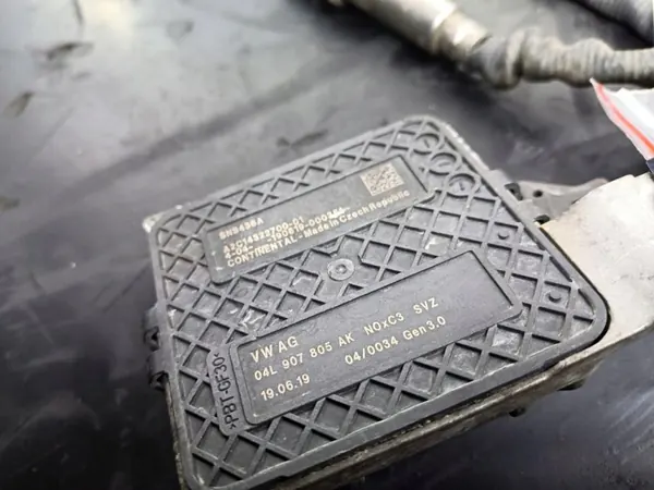 Sensor Lambda NOx para Volkswagen Crafter II 04L907805AK image 2