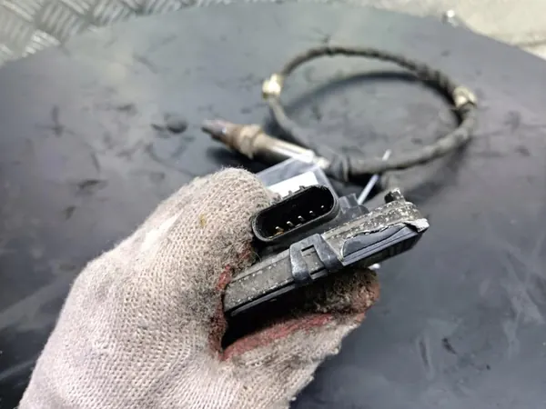 Sensor Lambda NOx para Volkswagen Crafter II 04L907805AK image 3