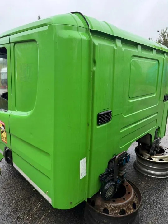 Cabine Scania CP 19 OEM 5333607 - Complète Verte image 5