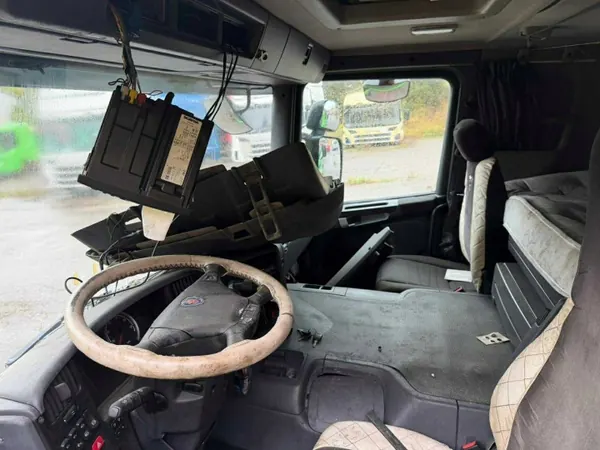Cabine Scania CP 19 OEM 5333607 - Complète Verte image 6