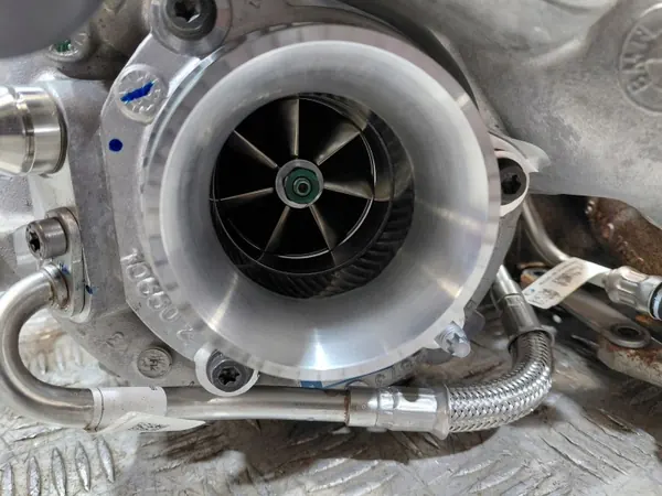 Kit de Turbocompressor BMW OEM 8570240-43 para 4.0d B57 image 7