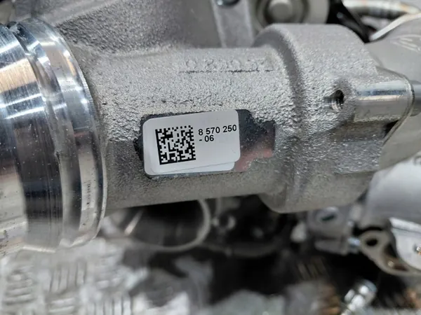 Kit de Turbocompressor BMW OEM 8570240-43 para 4.0d B57 image 9
