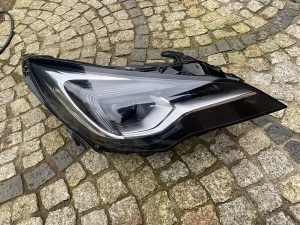 OPEL ASTRA K V Oikea Etu LED Valo OEM 39209070 image 2