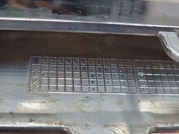 Mercedes-Benz E AMG W212 2013 Moldura do para-choque dianteiro A2128852674 image 6