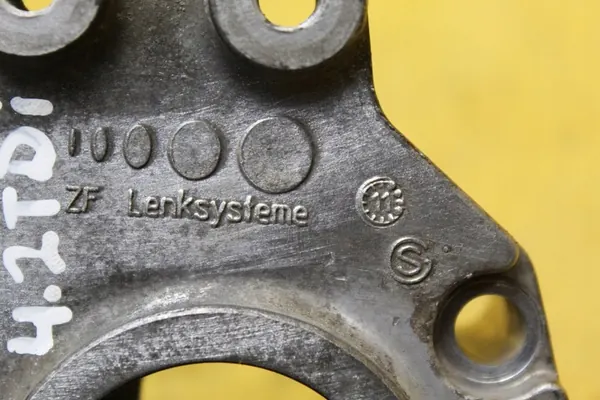 Stuurpomp Beugel Audi A8 D4 4.2 TDI image 4