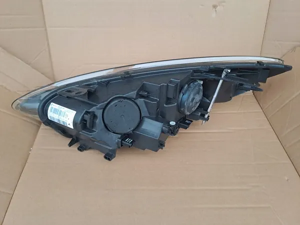 Oikea Etuvalaisin Renault Megane 3 image 3