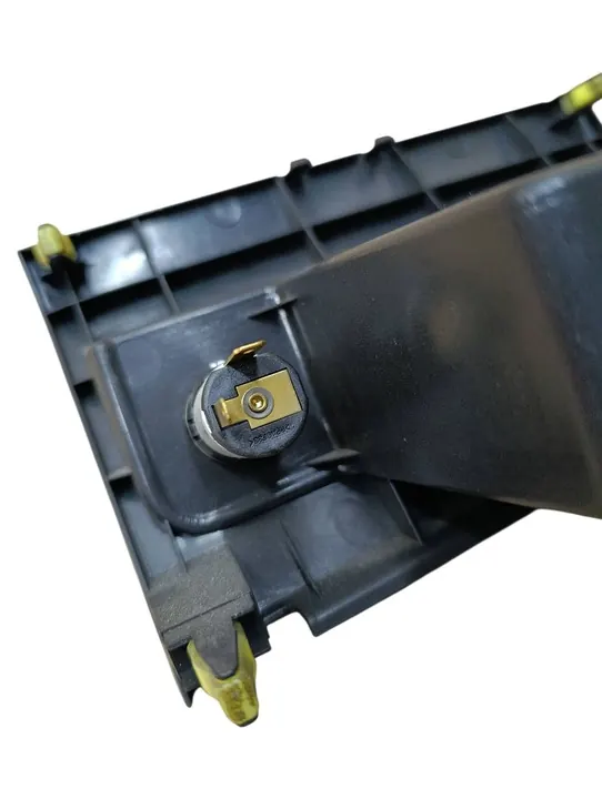 Panneau de prise allume-cigare avant Toyota Sequoia (XK60) OEM image 10