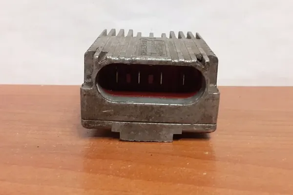 Jäähdyttimen tuulettimen rele AUDI 100 A0275458032 image 4