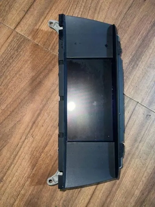 BMW X3 F25 Navigointinäyttö OEM 9231321 - Käytetty image 2