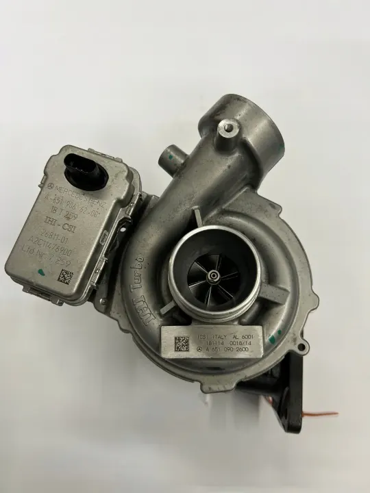 Turbo Sprinter 910 2.2 CDi OEM A6510902600 Usado image 2
