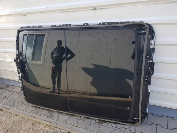 Audi Q7 Panoramakatto OEM 4M0877041 - Käytetty image 2