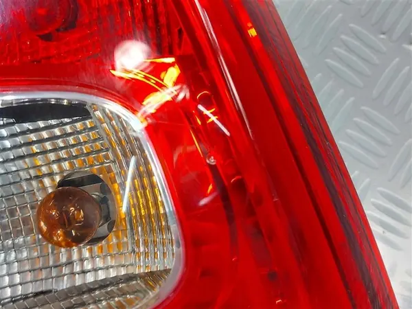Luz trasera derecha Dacia Logan FL Sedan 8200744759 image 3