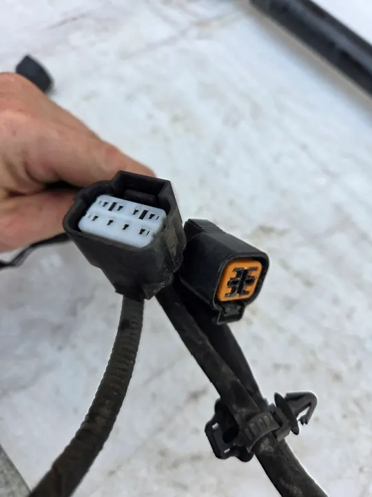 Conector Farol Dianteiro Esquerdo OEM Hyundai i30 II 12-17 image 4