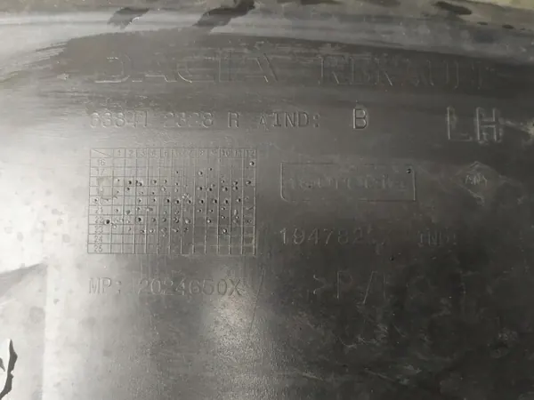 OEM 638412328 Para-lamas Dianteiro Esquerdo Duster II image 4