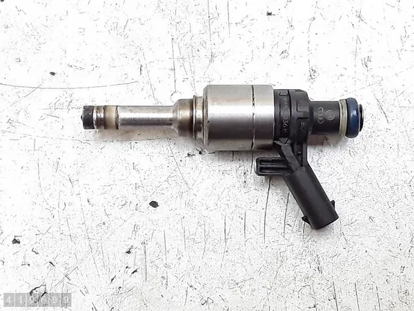 Iniettore Audi A3 2007 1800 TFSI 06H906036B image 2