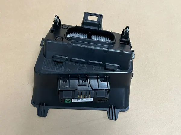 Enchufe USB Audi A3 8Y OEM 8Y0035736 Cargador image 5