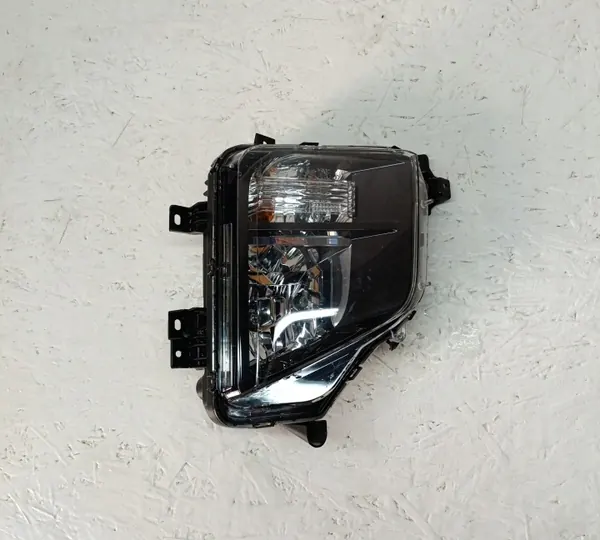 Mitsubishi L200 V Lift 2019 Halogen DRL Höger Fram OEM 8315A058 image 2