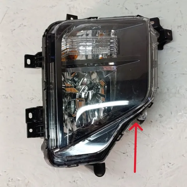 Mitsubishi L200 V Lift 2019 Halogen DRL Höger Fram OEM 8315A058 image 3