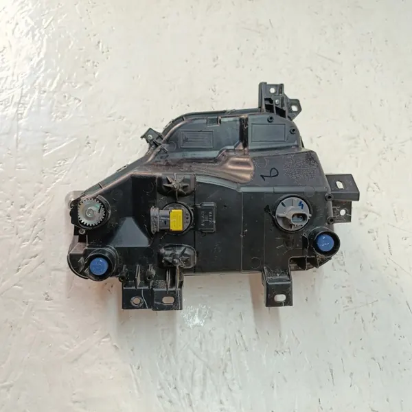 Mitsubishi L200 V Lift 2019 Halogen DRL Höger Fram OEM 8315A058 image 5
