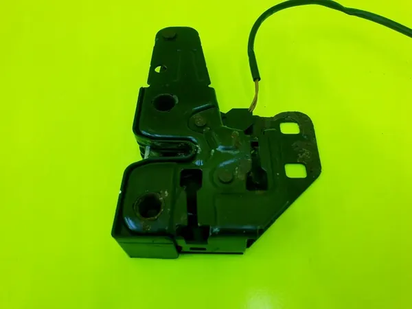 Audi A4 B6 B7 Motorkap Slot 8E0823509C image 4