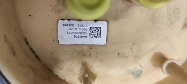Audi A6 C7 Polttoainepumppu OEM 4G0201021BS 4G0919050 image 9